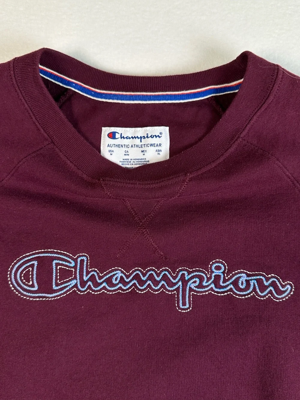 Champion Women’s Medium Burgundy Embroidered Logo Crewneck Sweatshirt
